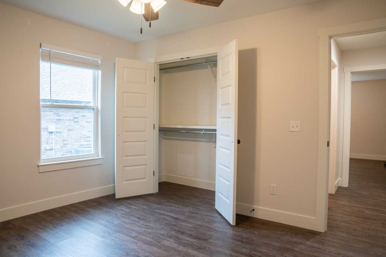 2382 Athens #NA - Photo 7 of 19