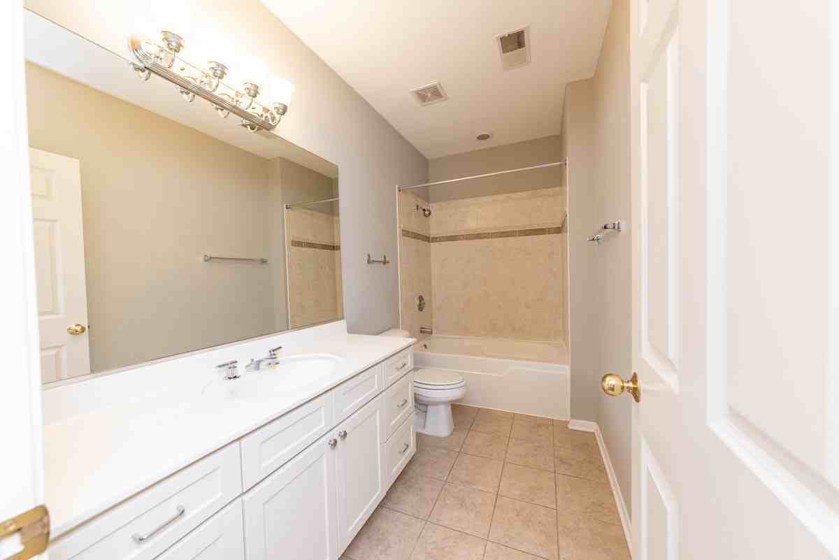 2331 N Lister Ave #E - Photo 5 of 14