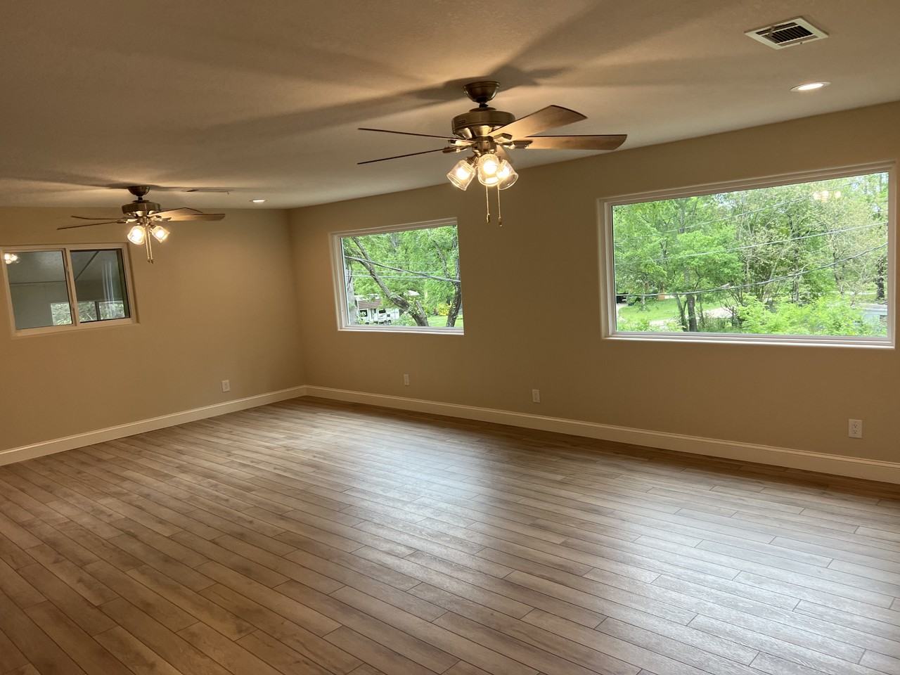 134 Alanna Dr #B - Photo 3 of 12