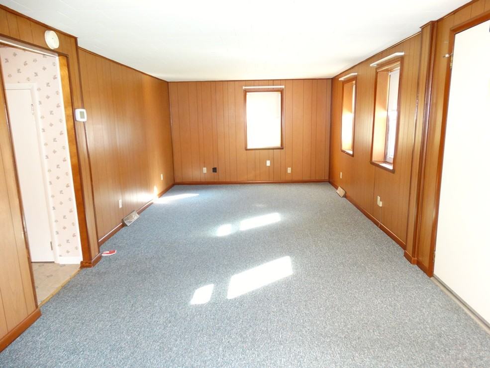 421-2 E Main St - Photo 2 of 20