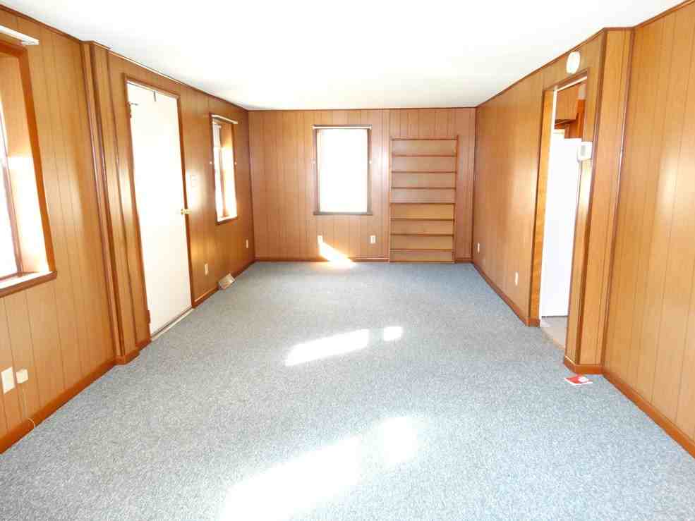 421-2 E Main St - Photo 3 of 20