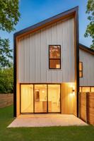 featured image of 605 E 7th St #2