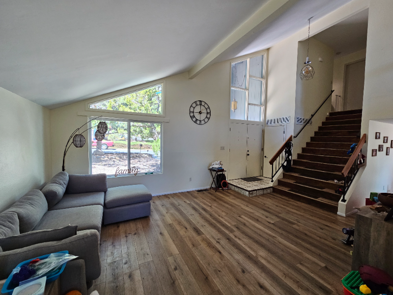 3125 E Hemberg Dr - Photo 3 of 24