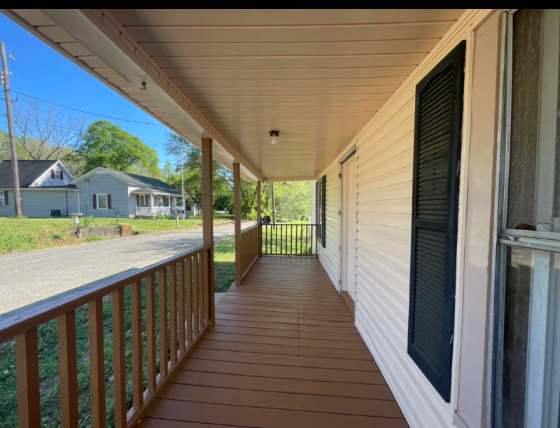 213 Cline St - Photo 2 of 9