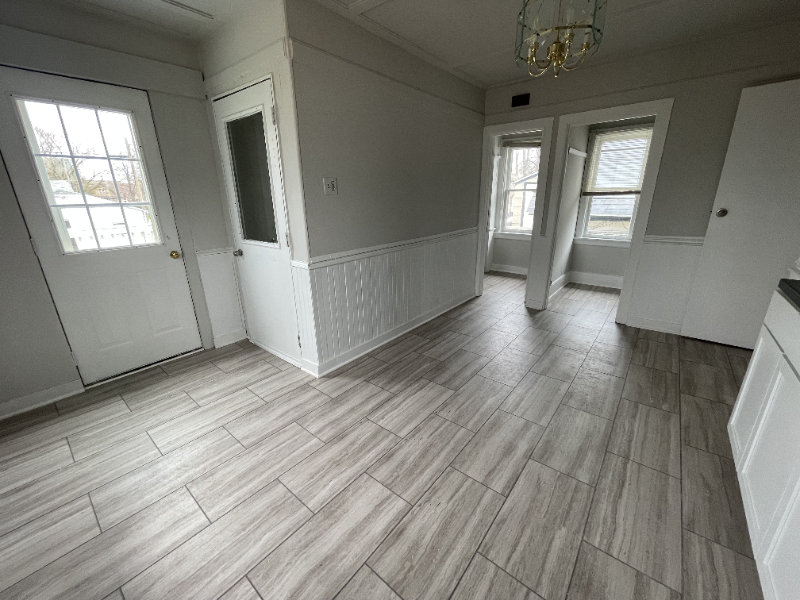 1112 Erie Ave #1110 - Photo 3 of 8