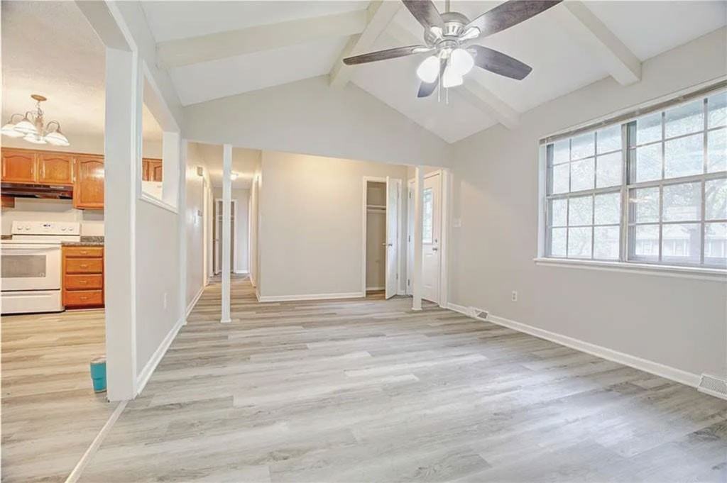 408 Northeast Lakeview Drive - Photo 3 of 23