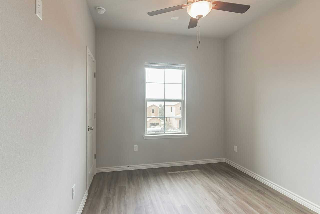 125 Peruna Drive - Photo 6 of 31