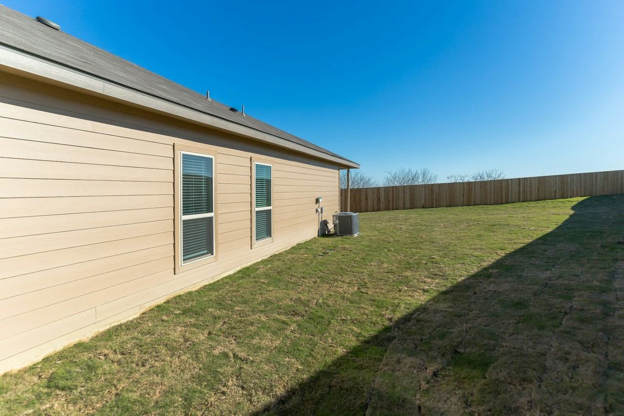205 Kaspar Way - Photo 6 of 41