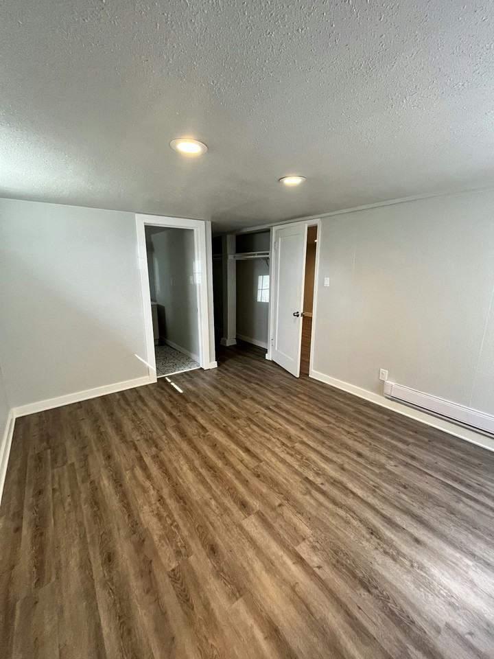 1987 Plumas, Unit 2- Downstairs - Photo 7 of 10