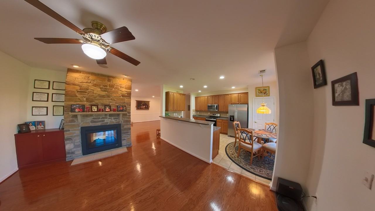 17196 Four Seasons Dr - Photo 3 of 50