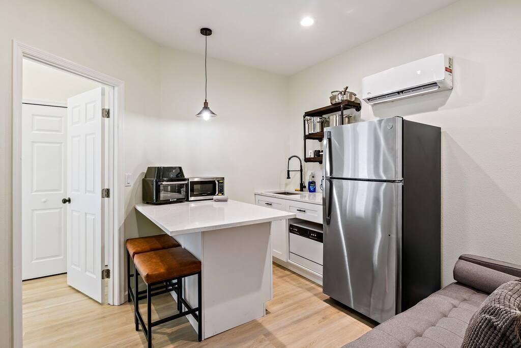 5th Ave N - Photo 4 of 22