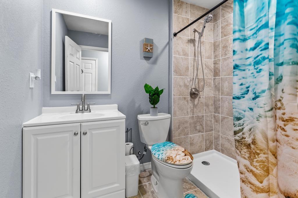 Aquarius Concourse - Photo 2 of 12