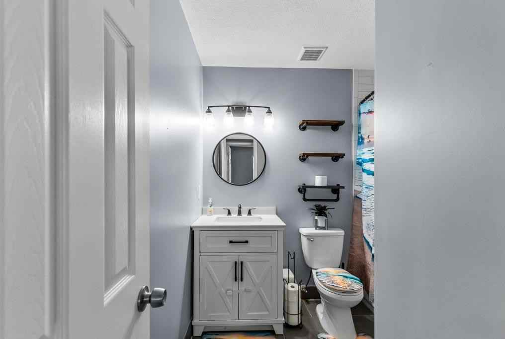 Aquarius Concourse - Photo 4 of 12