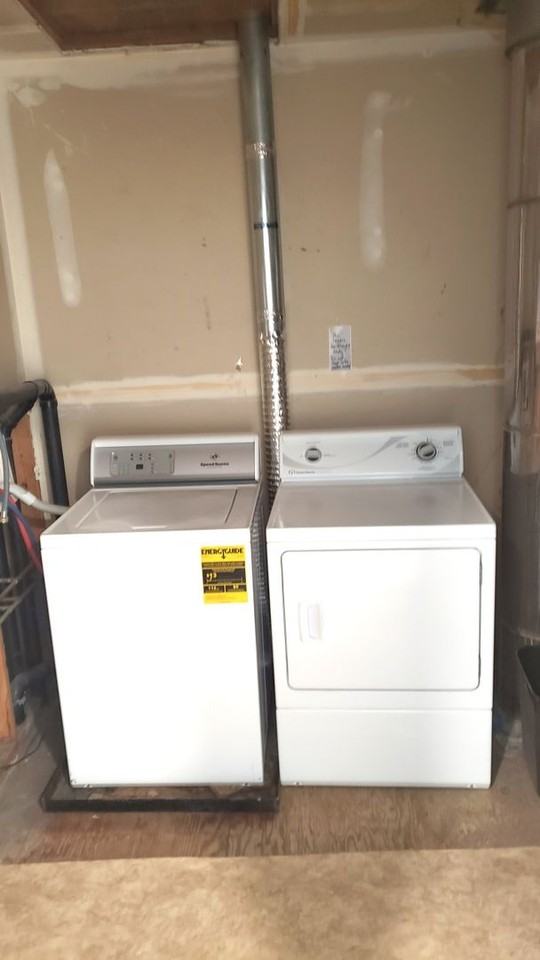 483 4th Ave - Photo 3 of 9