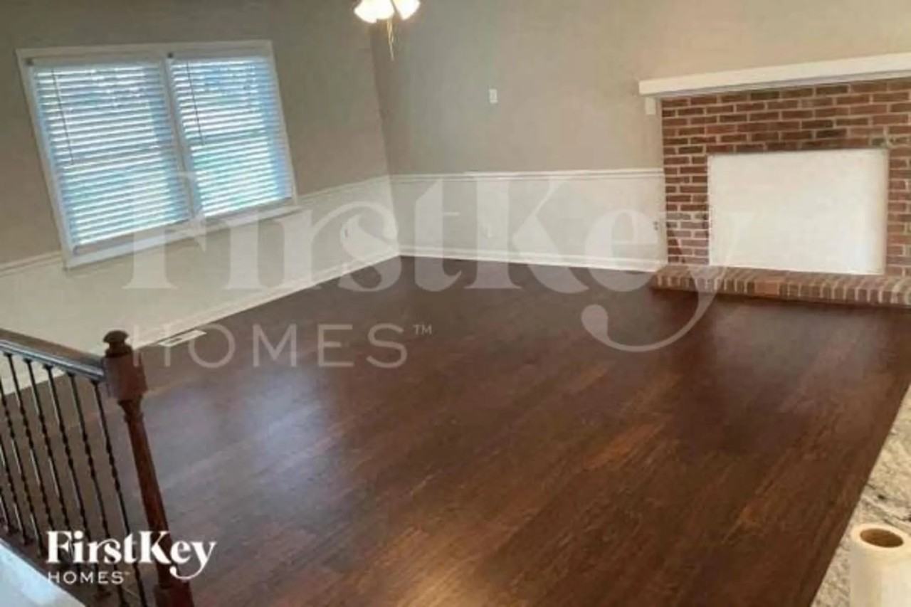 107 Brookleigh Ct - Photo 2 of 10