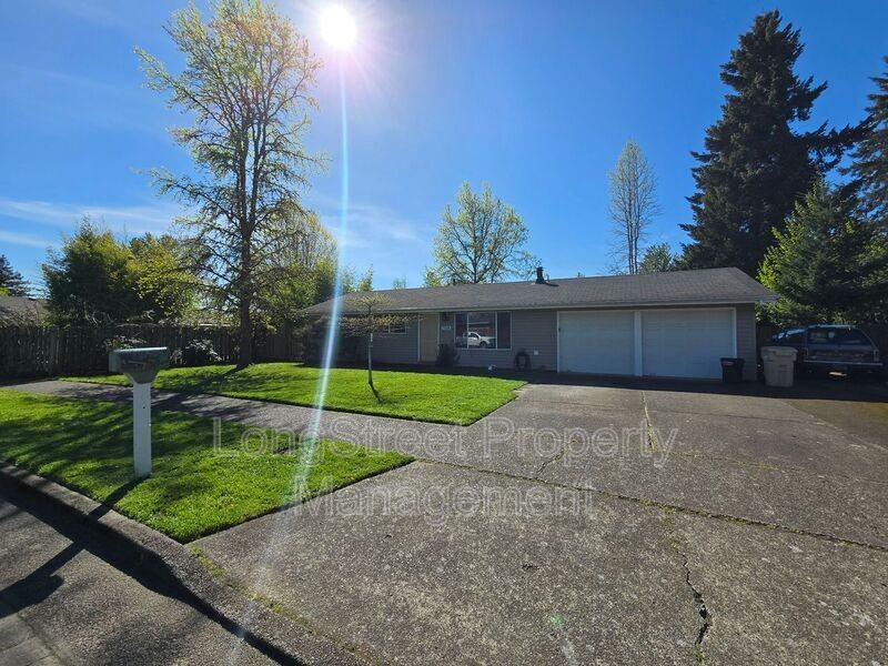 3230 Ne Canterbury Cir - Photo 2 of 24