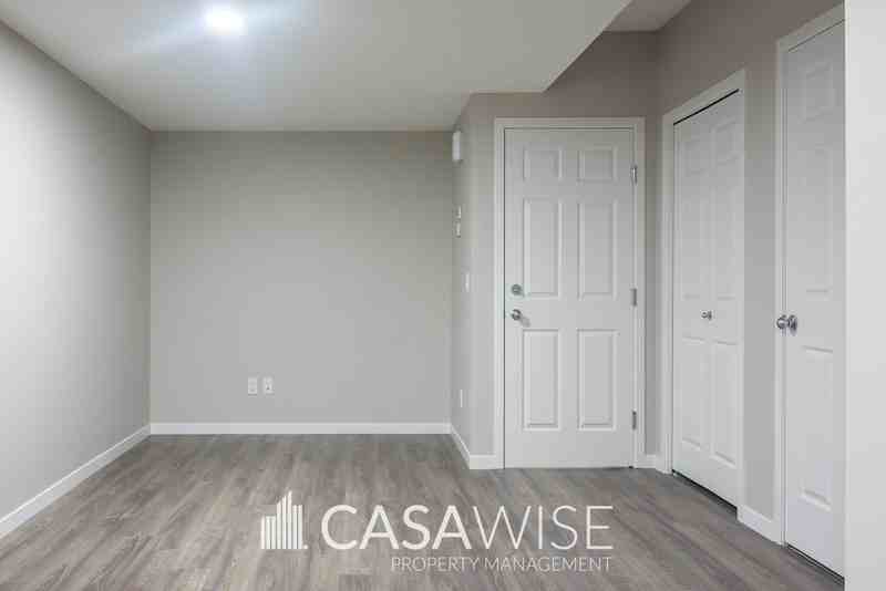 6247 (Bsmt)Avenue Northwest #BS - Photo 3 of 6