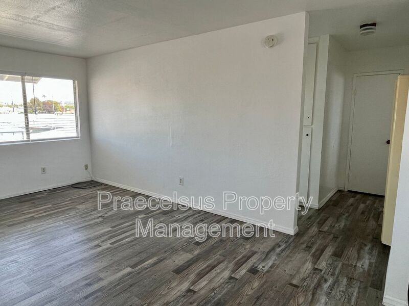 324 Zenith St #2 - Photo 6 of 9