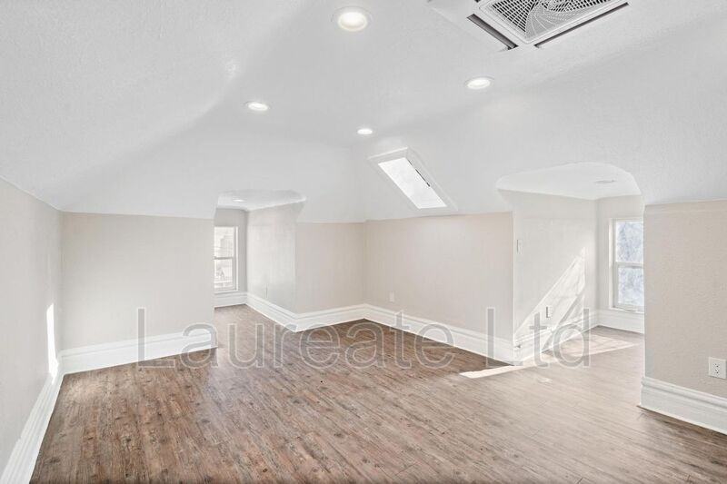 252 N Lincoln St #4 - Photo 6 of 14