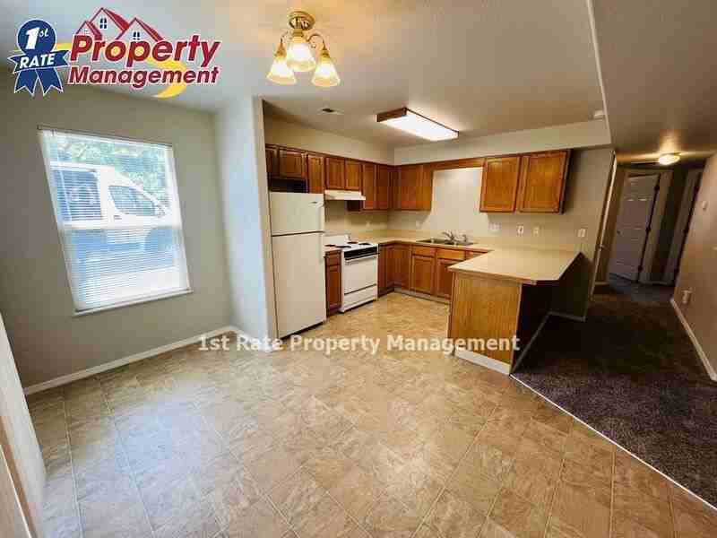 2914 W Stewart Ave #102 - Photo 4 of 27