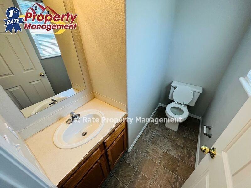 2914 W Stewart Ave #102 - Photo 6 of 27