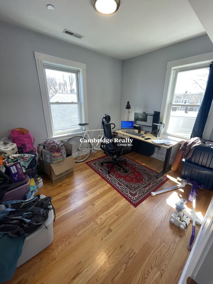 6 Durham St #3 - Photo 4 of 11