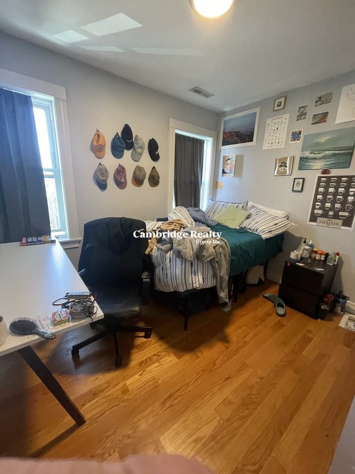 6 Durham St #3 - Photo 5 of 11