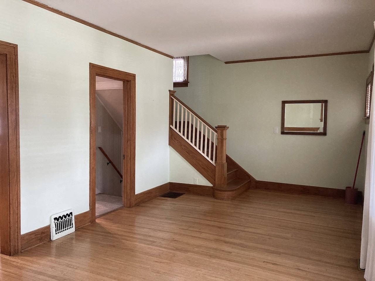 1252 Lincoln Rd - Photo 3 of 31