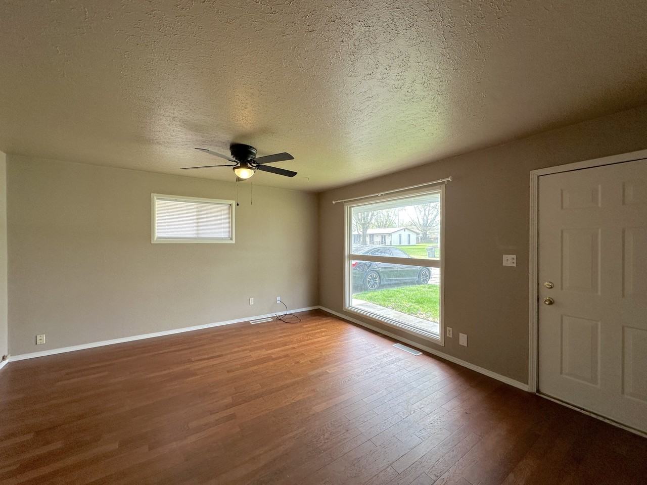 5104 Wea Dr - Photo 2 of 21