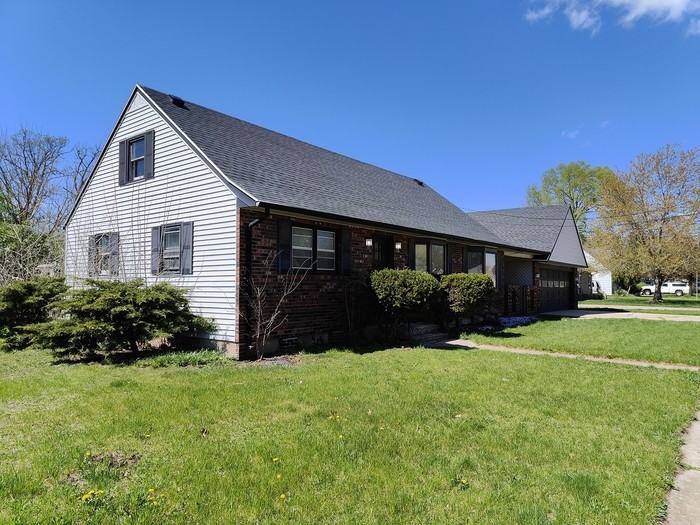 6220 East Dr - Photo 3 of 17