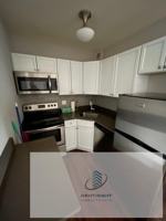 featured image of 817 W Lakeside Pl #609