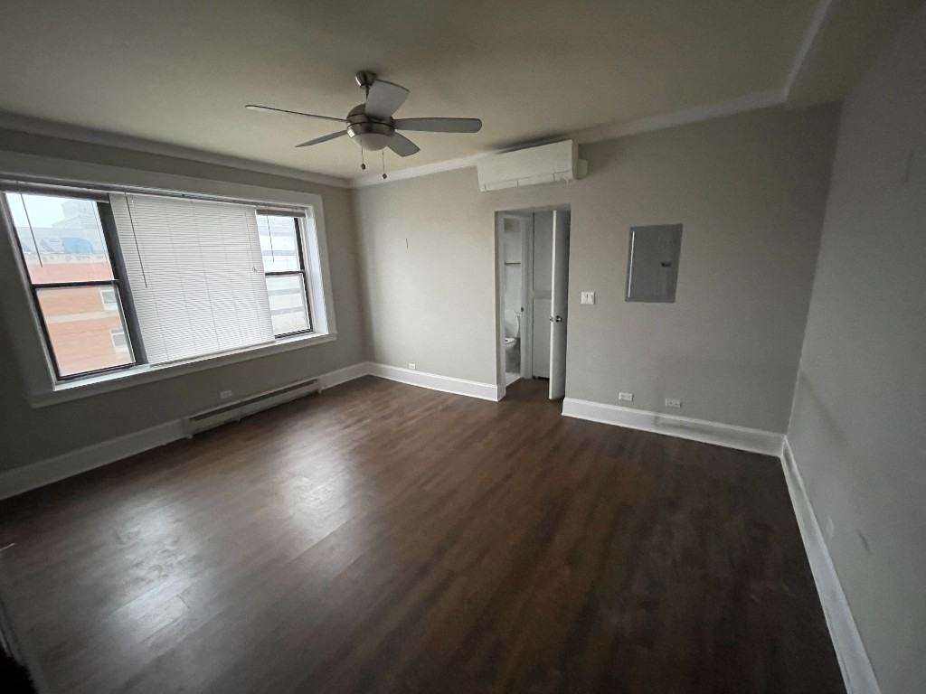 817 W Lakeside Pl #609 - Photo 2 of 17
