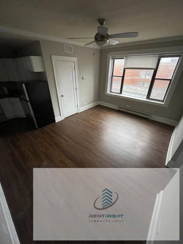 817 W Lakeside Pl #609 - Photo 3 of 17