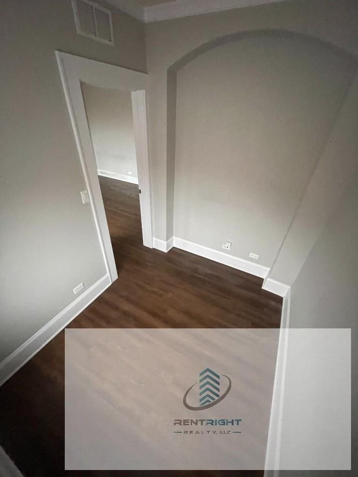 817 W Lakeside Pl #609 - Photo 6 of 17