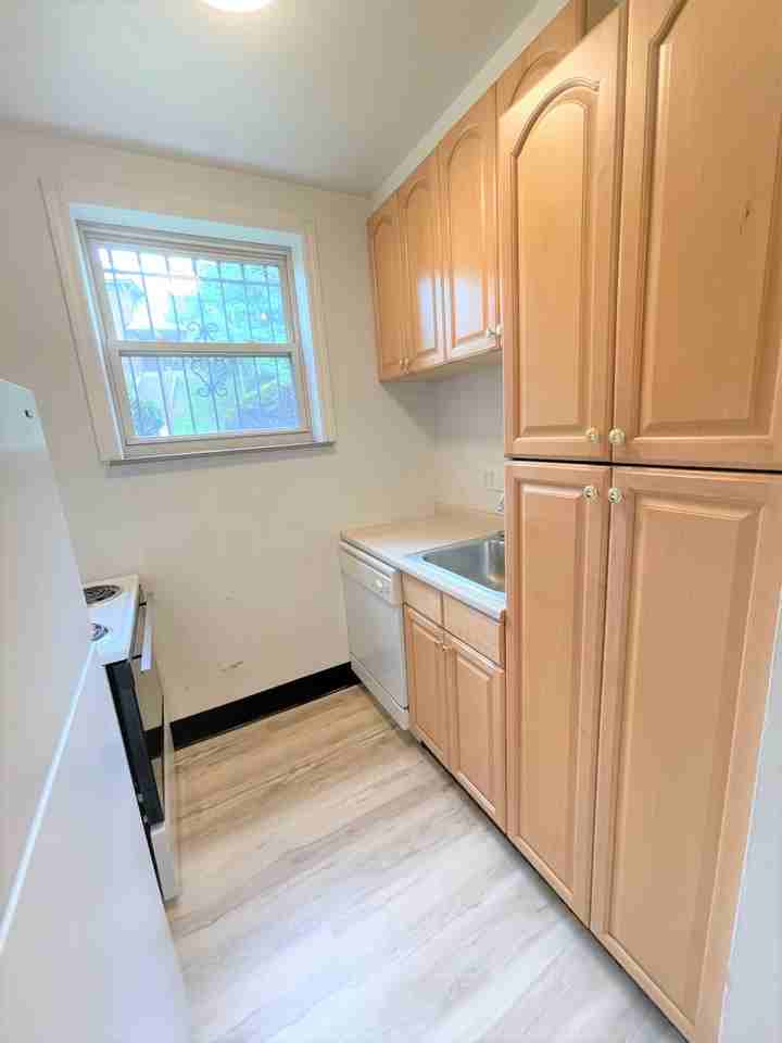5710 Phillips Ave #A1 - Photo 4 of 107