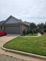 704 Harbour Town Dr  