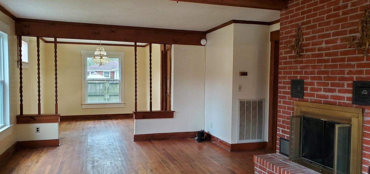 612 Gladstone St - Photo 3 of 11