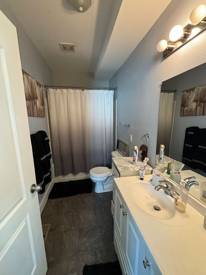 2727 N Humboldt Blvd ## 29 - Photo 6 of 7