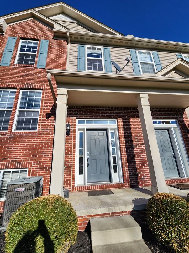 244 Woodhaven Dr - Photo 3 of 50