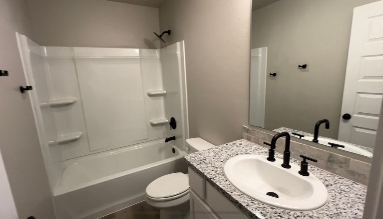 7009 13th St - Photo 3 of 19