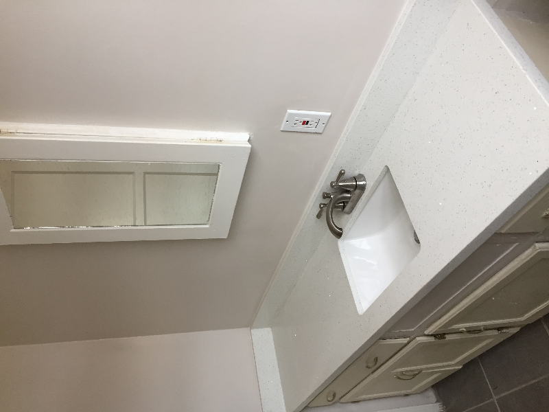 4128 S Victoria Ave #4128 - Photo 2 of 5