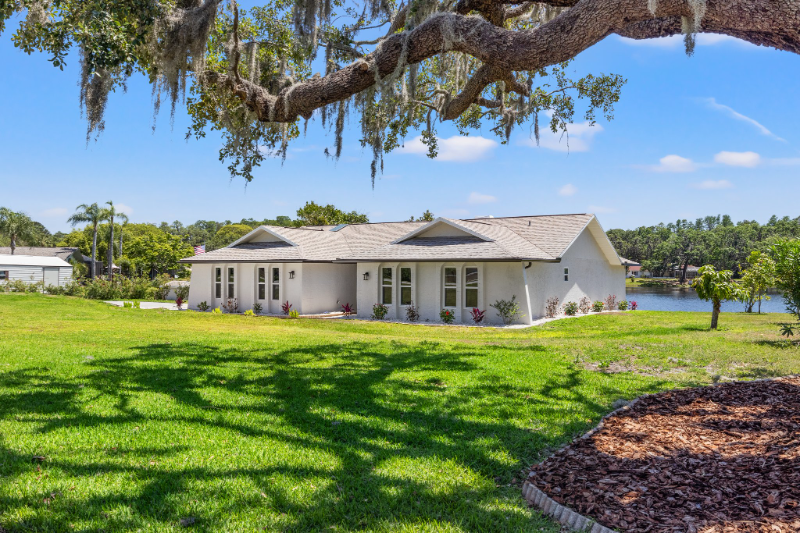 12880 Honeybrook Dr - Photo 2 of 50