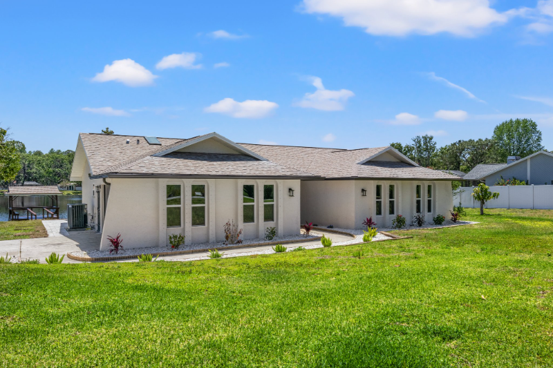 12880 Honeybrook Dr - Photo 3 of 50