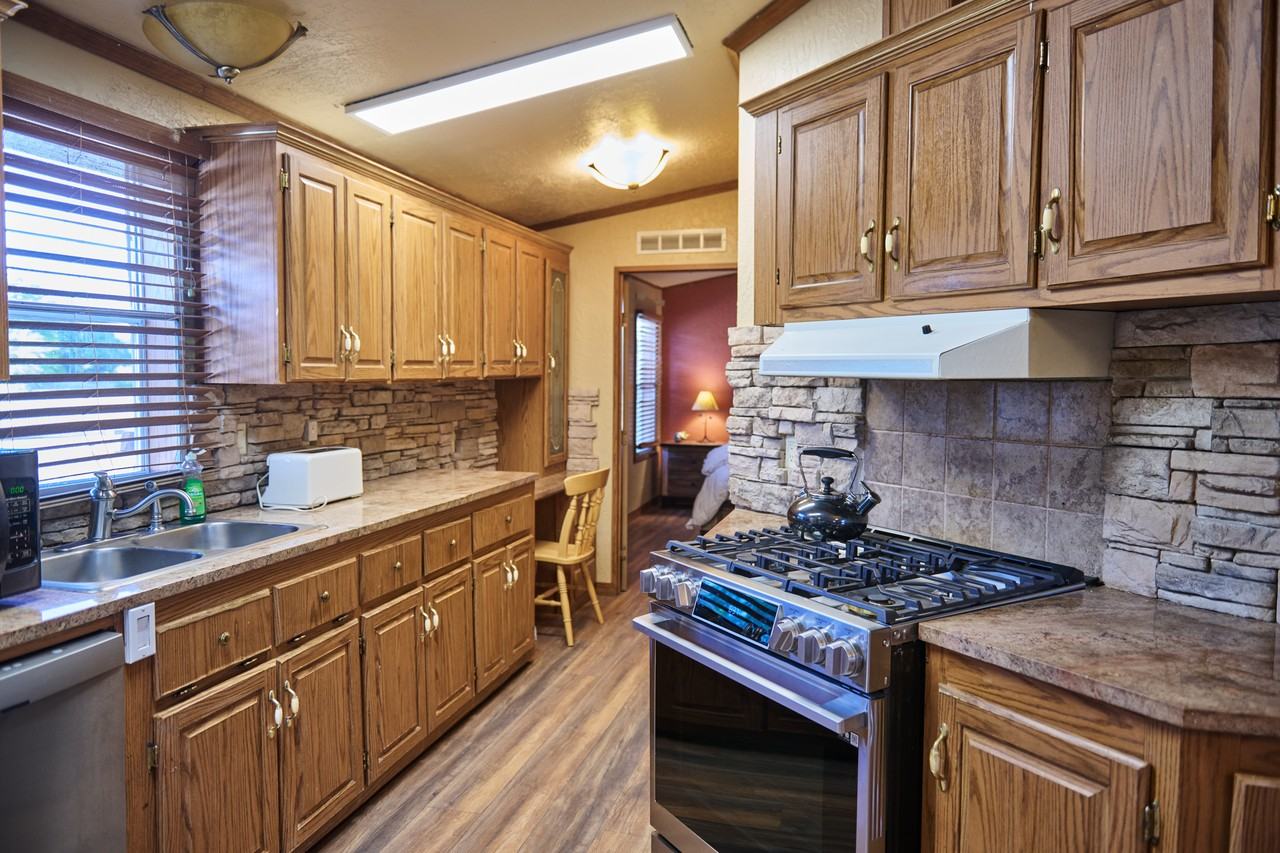 9314 Guadalupe Trl Nw #NA - Photo 2 of 8