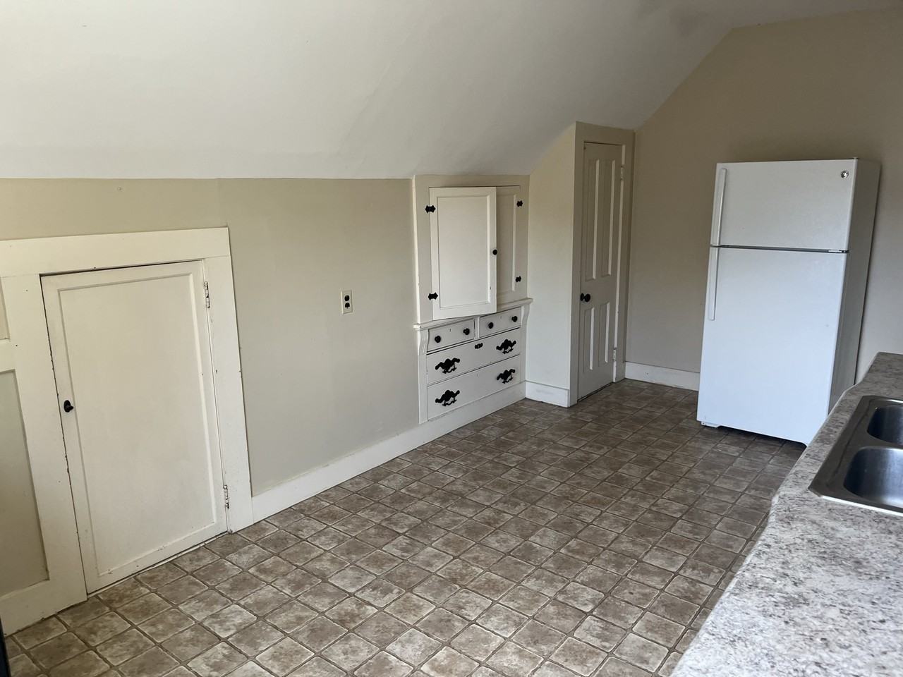 29 Grinnell St #3 - Photo 3 of 18