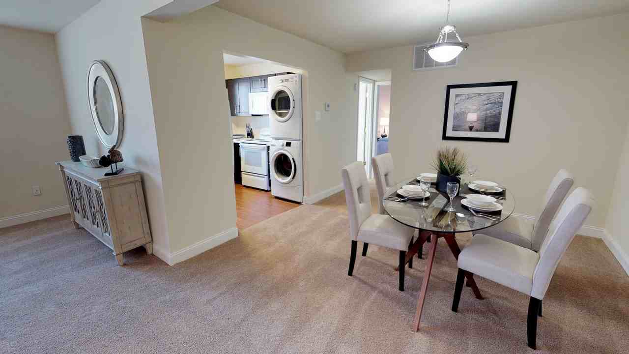 Somerset at Towson - Photo 3 of 18