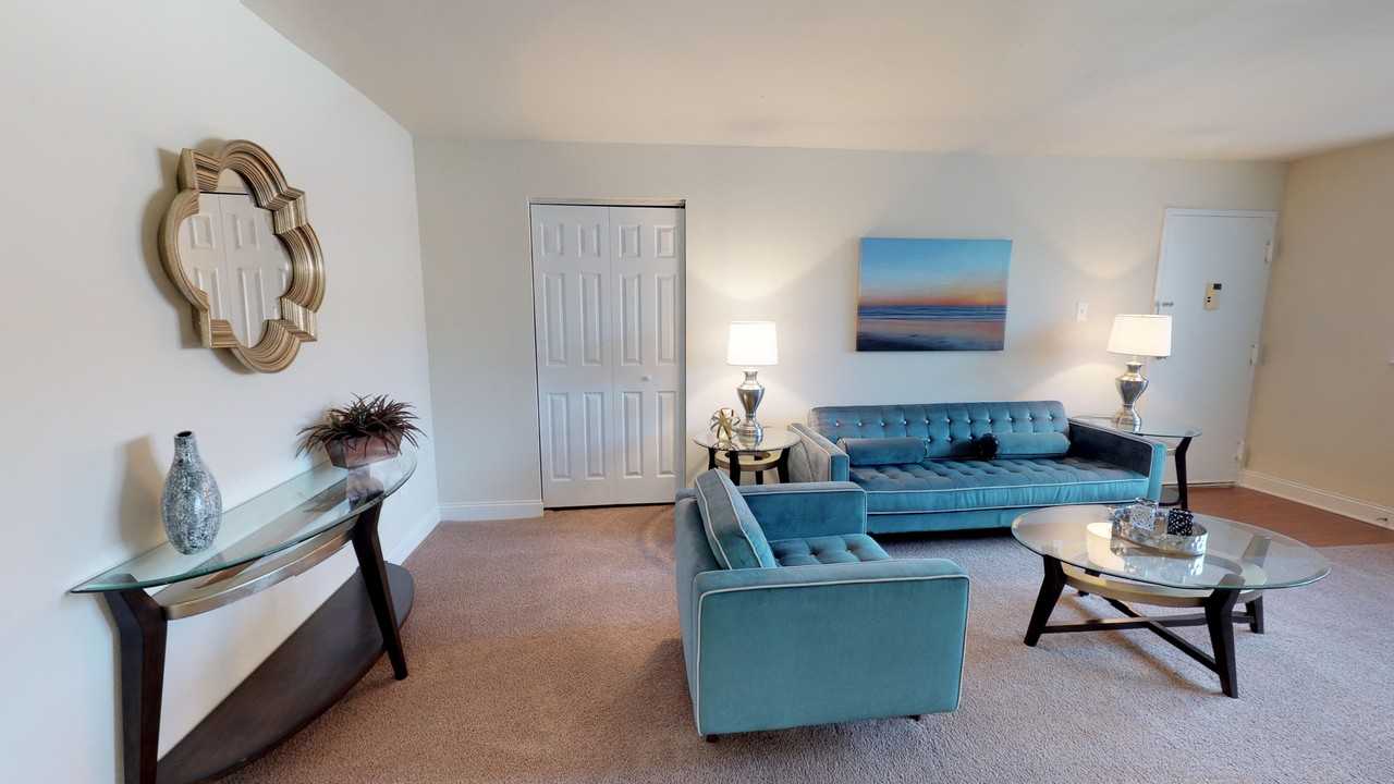 Somerset at Towson - Photo 4 of 18