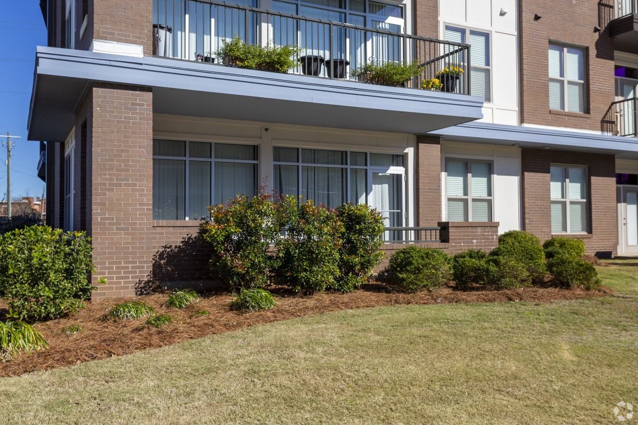 Canalside - Photo 2 of 45