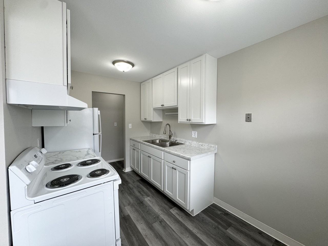 Priscilla Standish Apartments - Photo 6 of 35