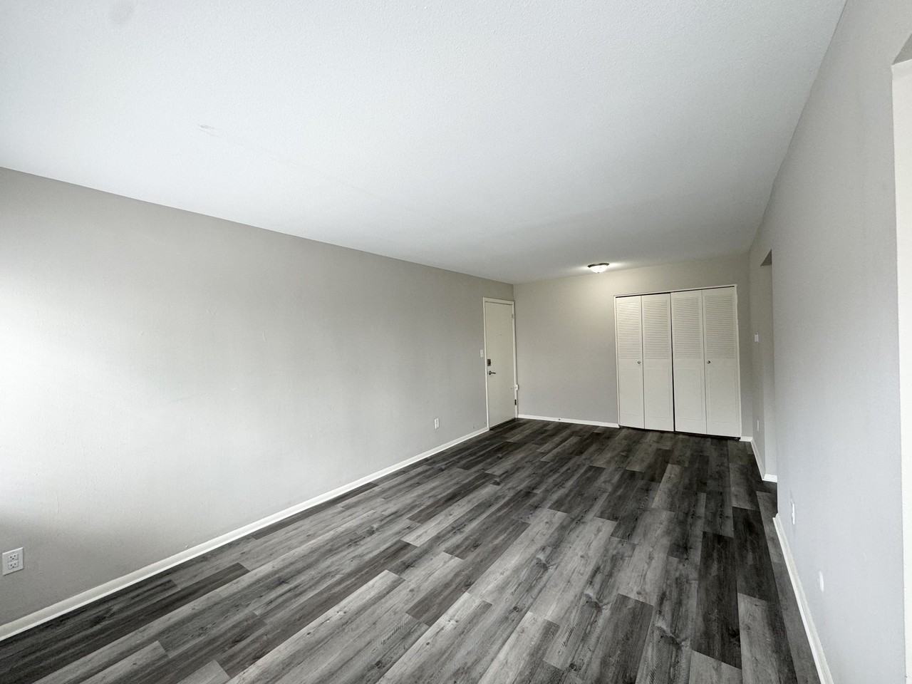 Priscilla Standish Apartments - Photo 5 of 35